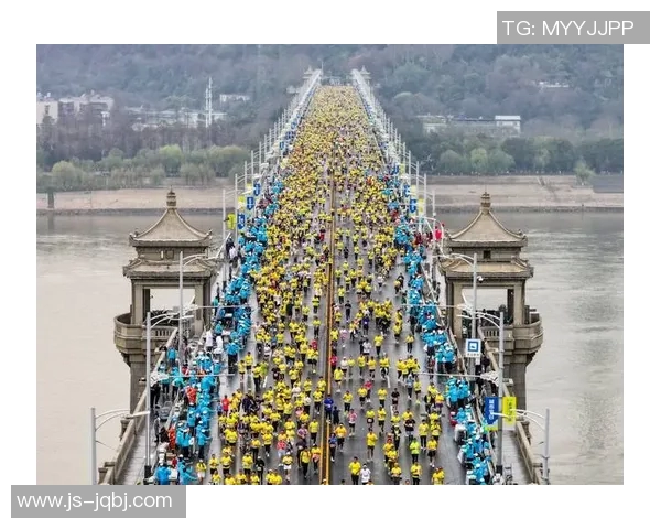 武汉极限运动队在马拉松大满贯中的耐力挑战与精彩表现分析