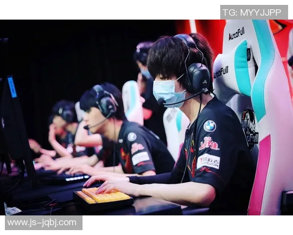 FPX战队在CSGO中的团队协作变革引发热议与关注